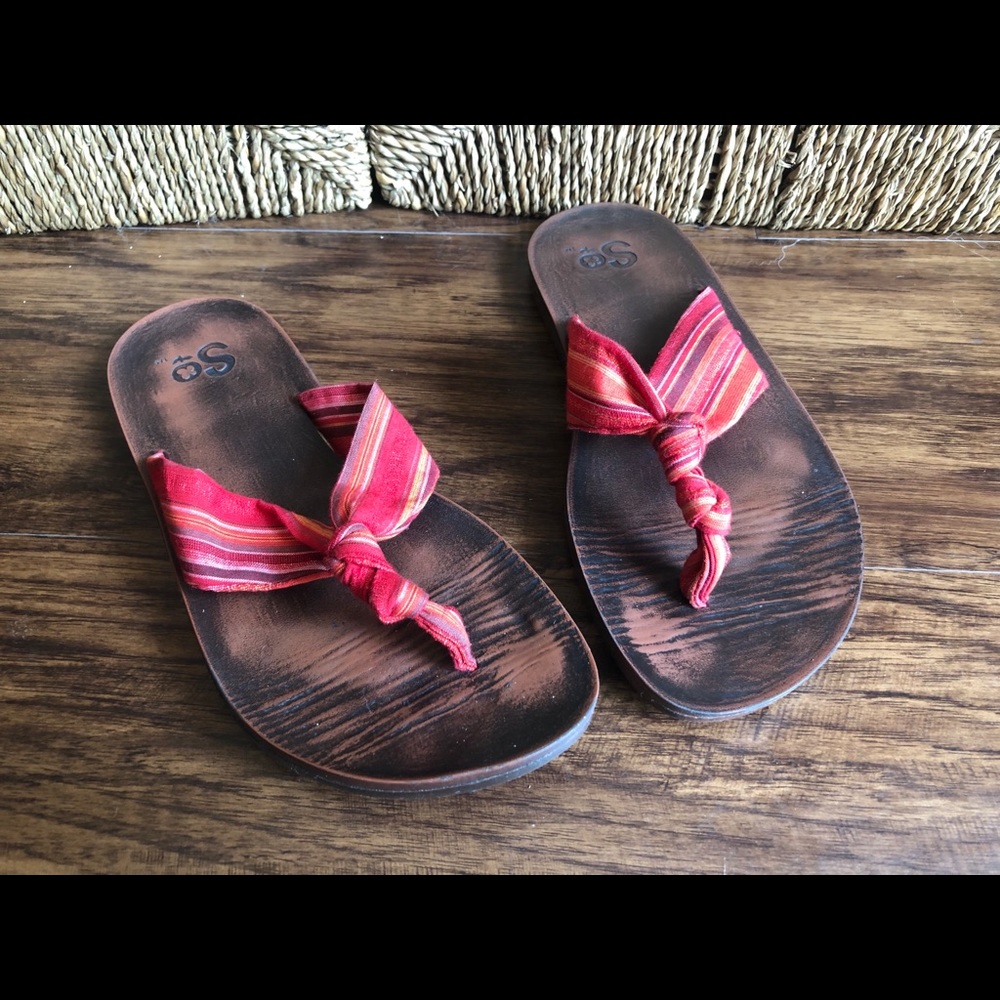 Sandals - Picture 2 of 4